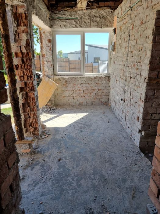 Demolari debarasari moloz manipulare materiale deseuri santier