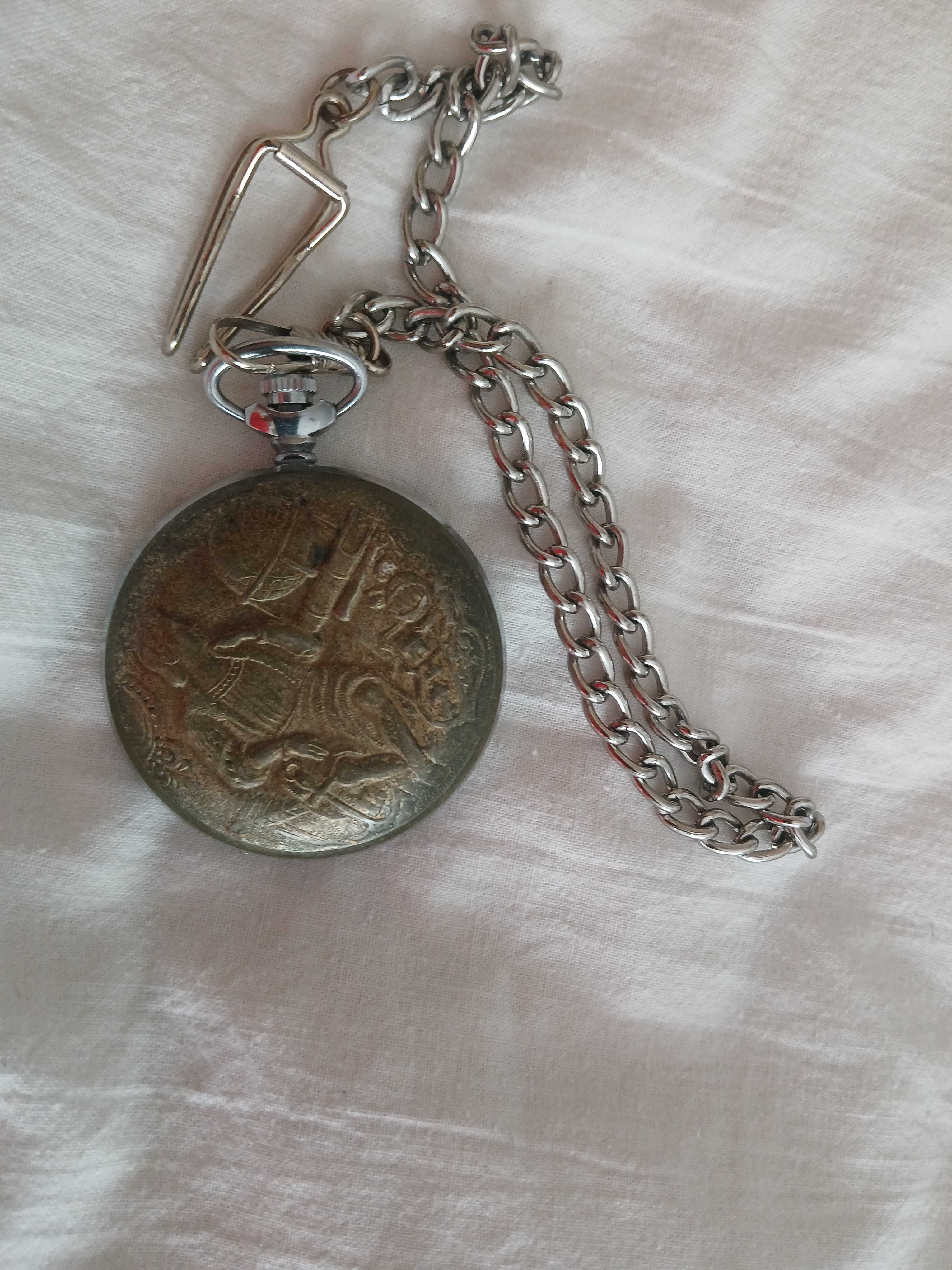 Продавам джобен часовник