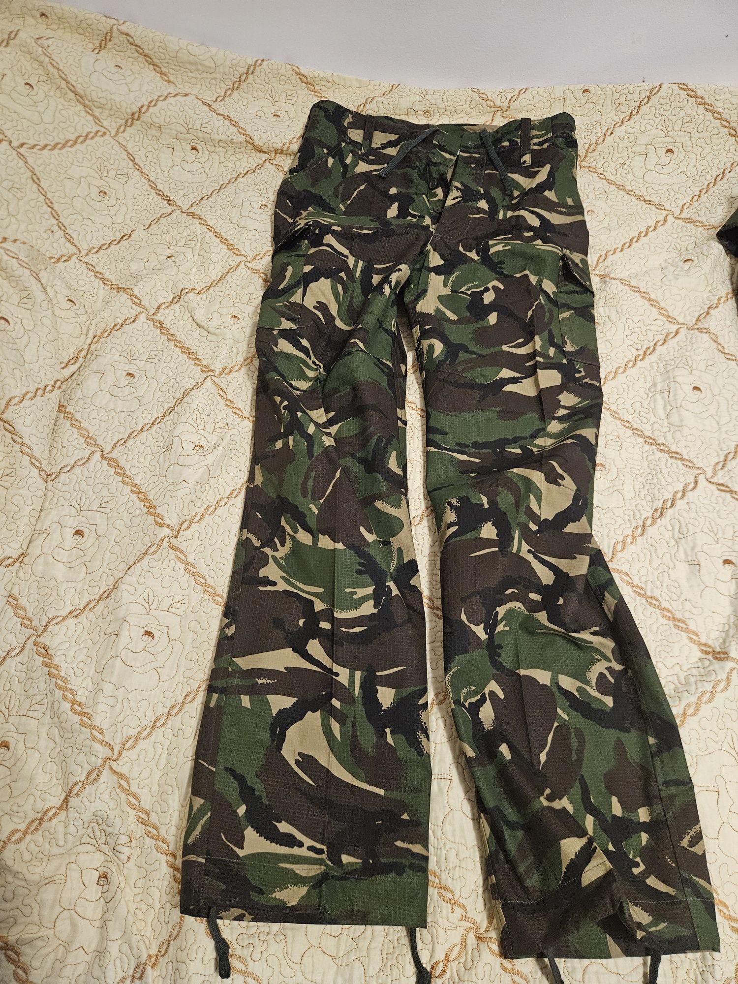 Costum militar,nou, original MAPN marimea 46.