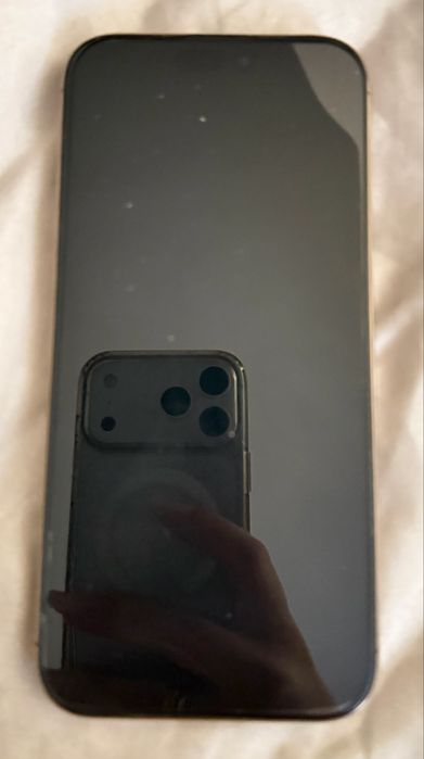 Iphone 16 pro max gold