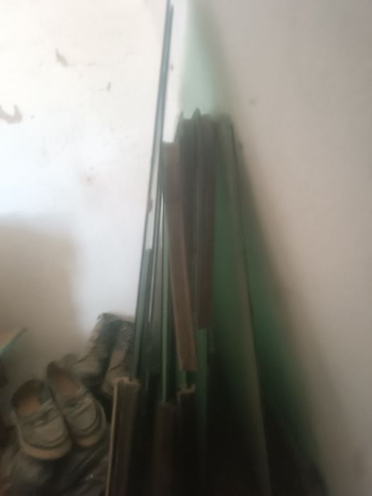 Продам лобовое стекло