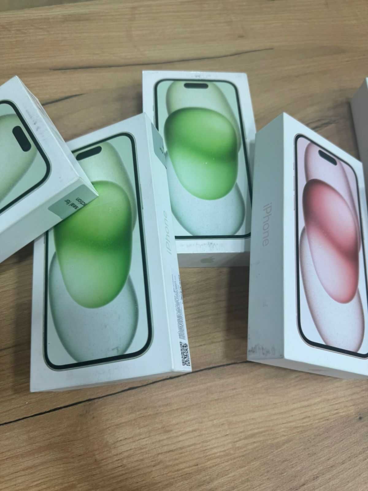 Смартфон Apple iPhone 15 256Gb Green самая низкая цена на Айфон Акция
