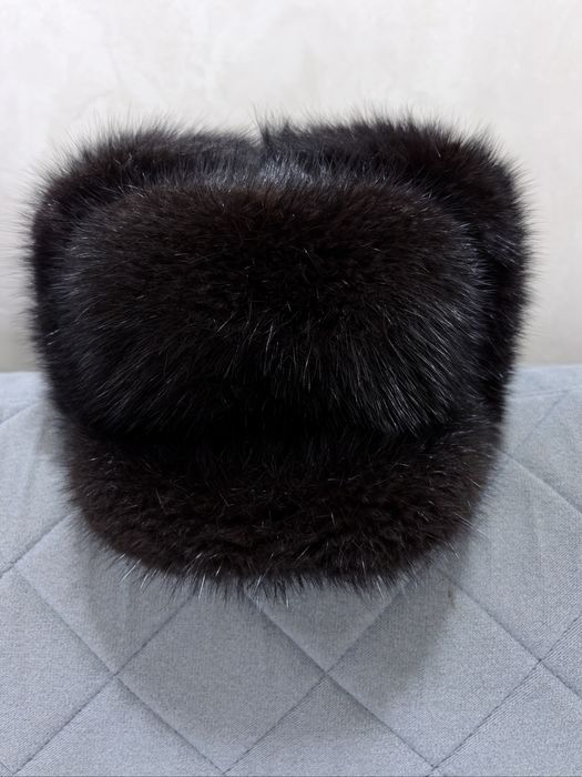 Продам норковую шапку размер 58-60. Состояние новое .