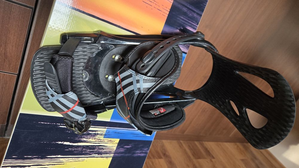 Сноуборд дъска автомати обувки каска комплект