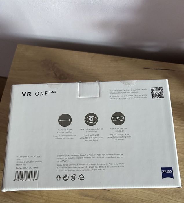 Ochelari realutate virtuala- ZEISS VR ONE