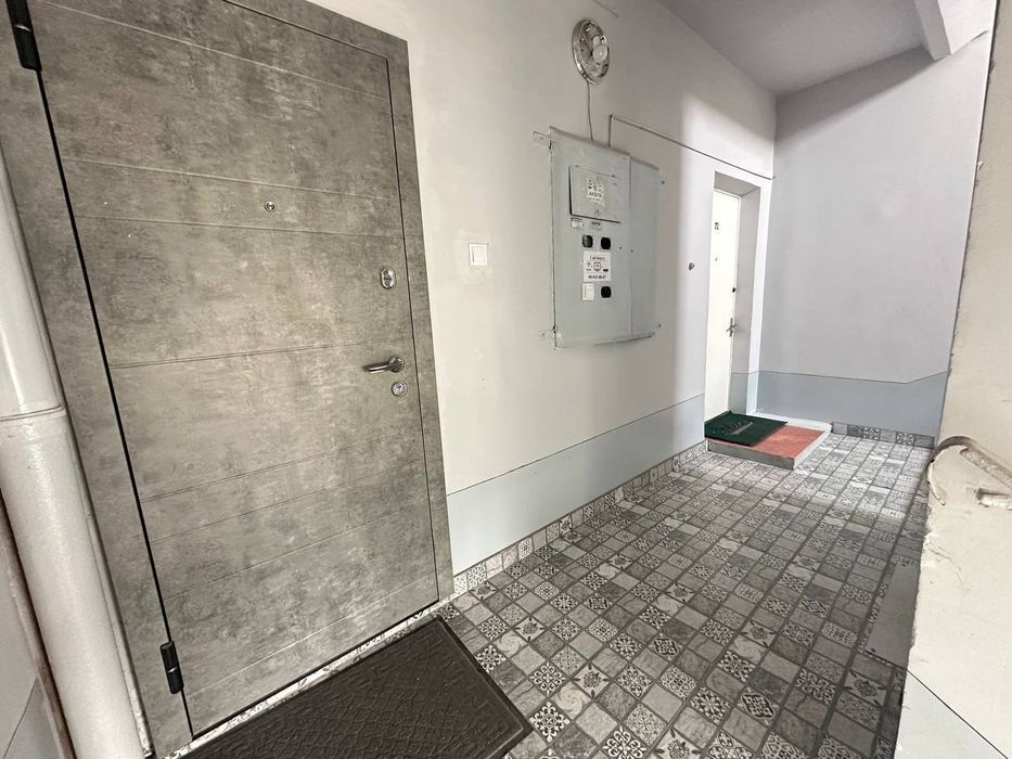 Kvartira sotiladi.Shayxontoxur rayon sebzor. 3/4/9. 70m2.