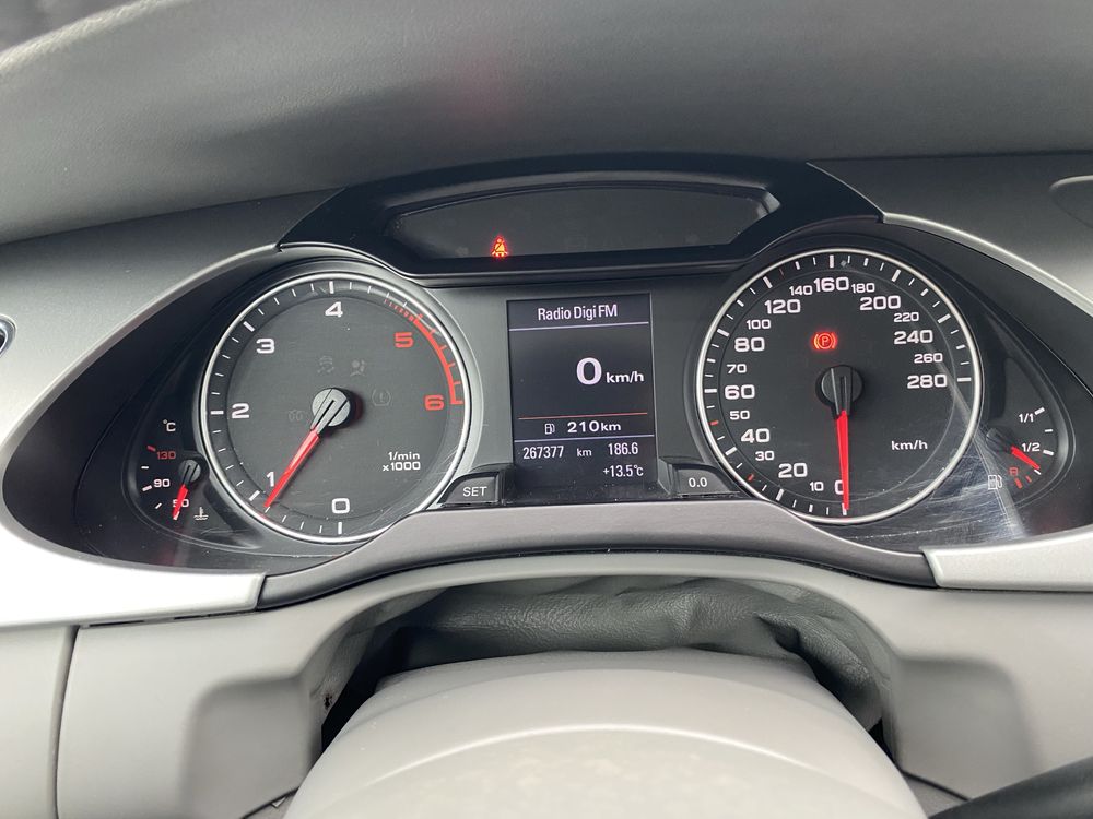 Audi a4 b8 2.0 tdi/2009/xenon led/limuzina