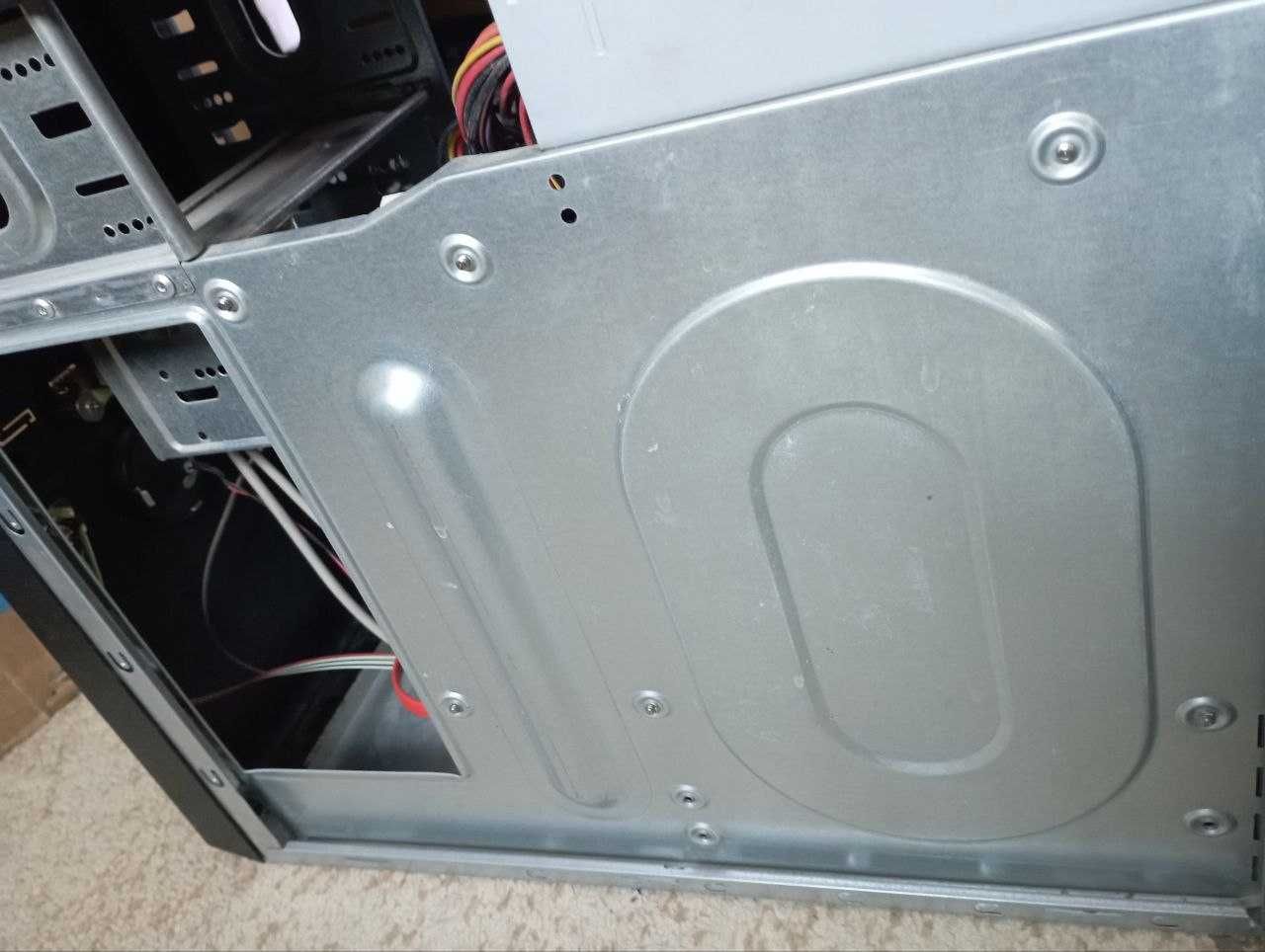 Компактный кейс для PC.