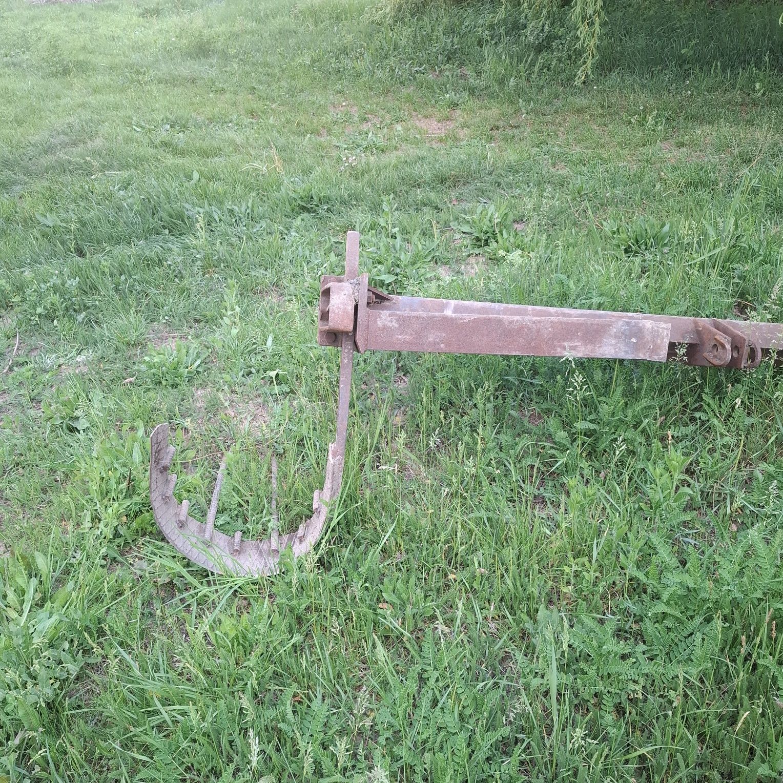 Plug pentru pomi fructiferi
