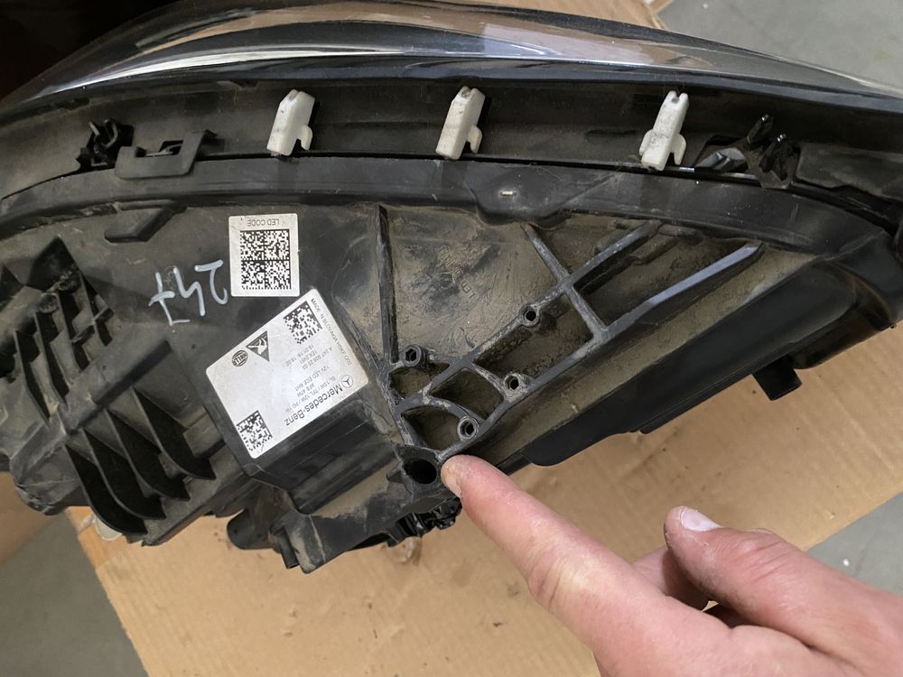 Far stg led Mercedes B class W247 dupa an 2018