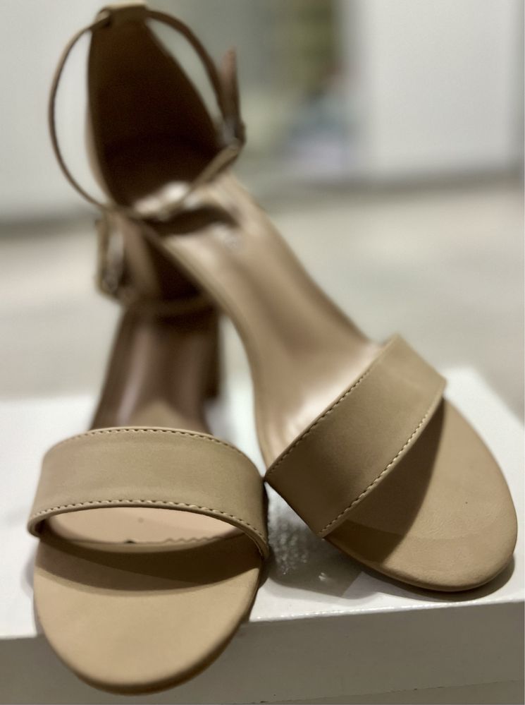 Sandale beige - Marime 39