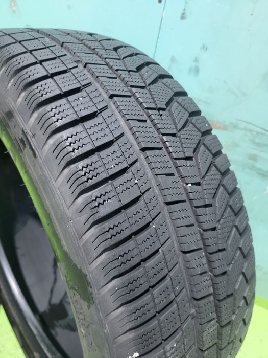 2 бр зимни 225/55/17 Hankook