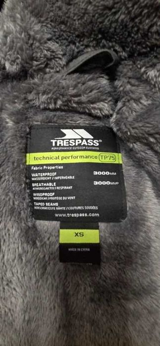 Geaca impermeabila, Trespass