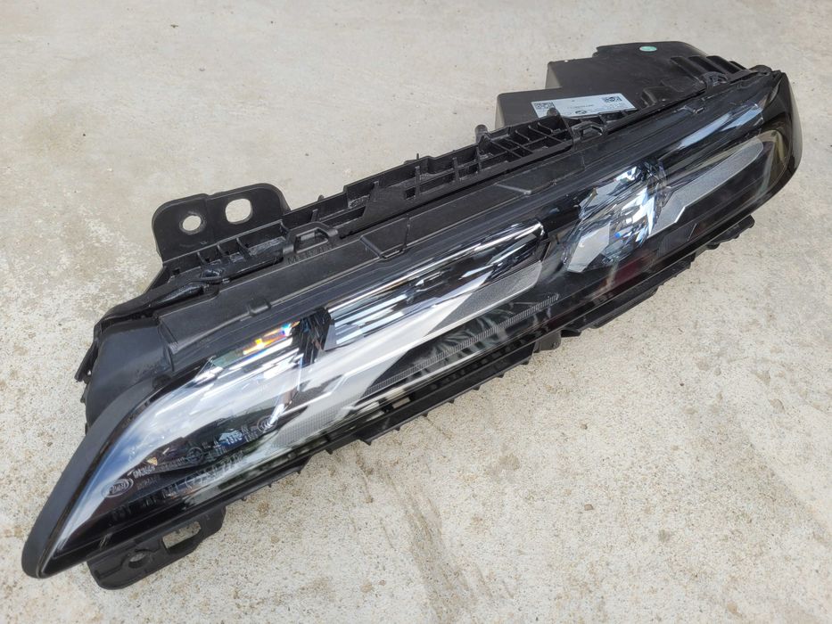 Bmw G70 i7 Swarovski Crystal Full LED Far,Бмв Г70 Фар