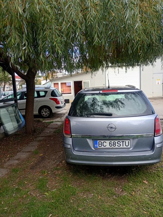 Vând Opel asta h 2005 motor 1.6 benzina  101 hp