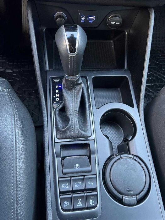 Hyundai Tucson – 2,0 CRDI, 180 cp, cutie automata - tractiune 4x4