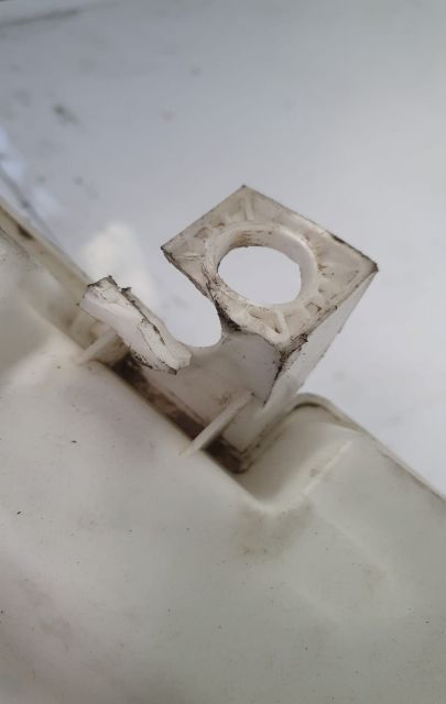 Vas lichid parbriz strop gel stropgel  bv61-17b613-c bv6117b613c Ford Focus 3  [din 2011 pana  2015