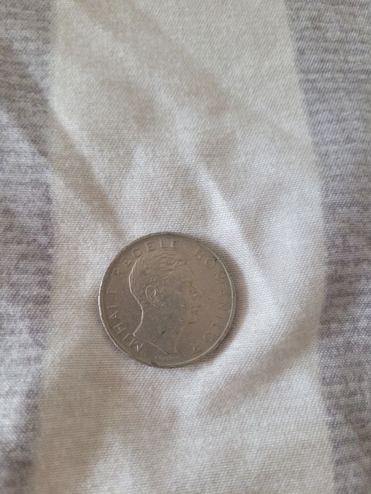 Monedă de 100 de lei cu Regele Mihai din 1943