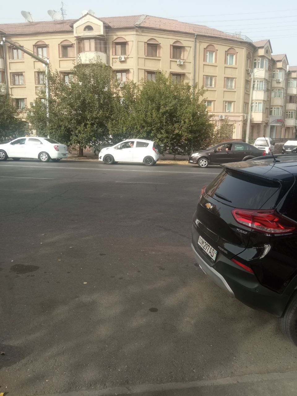 Сдам в аренду свою 3х комнатную банковскую квартиру возле Чор Су базар