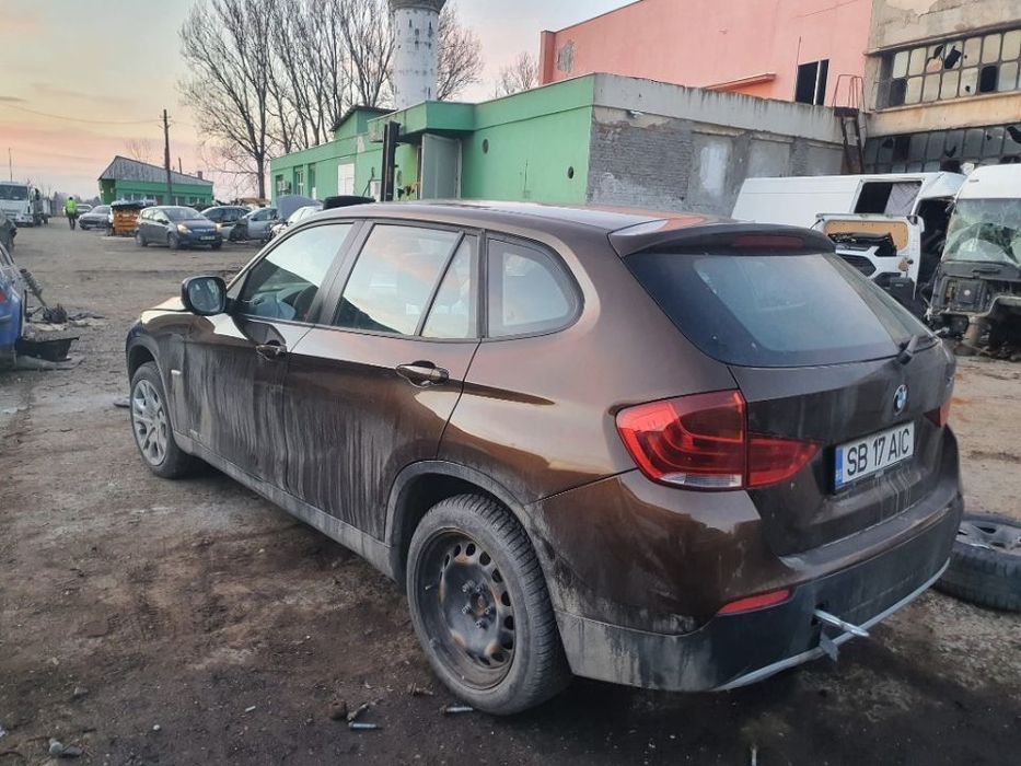 Dezmembrez BMW x1 motor 2.0 benzina 110kw 150cp N46B20B cutie de viteze 6+1 dezmembrari