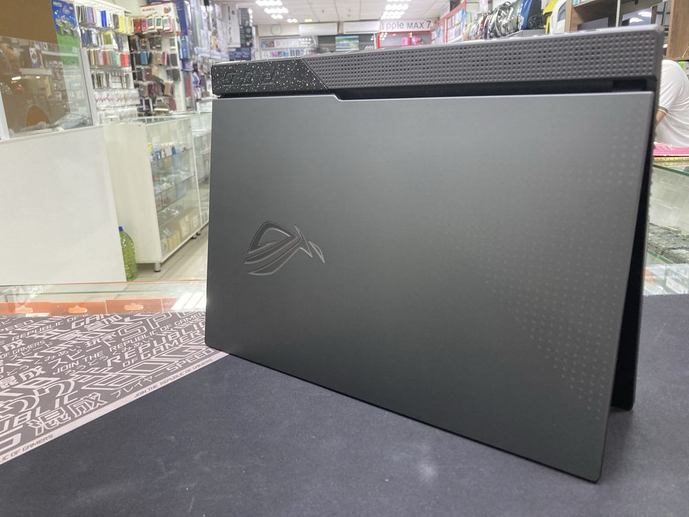 G513R ROG STRIX ryzen 7-6800H RTX3060