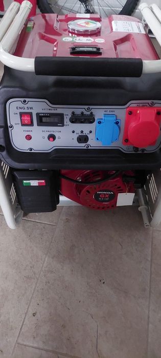 Vând generator 6.5 kw produs in italia
