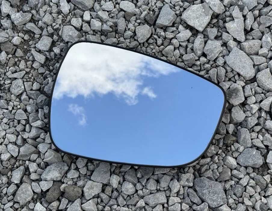 Стъкло за дясно огледало Hyundai I40