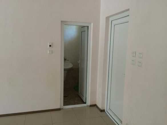 Магазин, Студио, Кабинет, Склад, Офис- ул. Три Уши 5