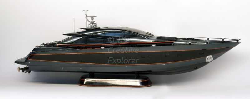 Yacht 1:72 Aurora Monaco 44 см. дължина кит за сглабяне