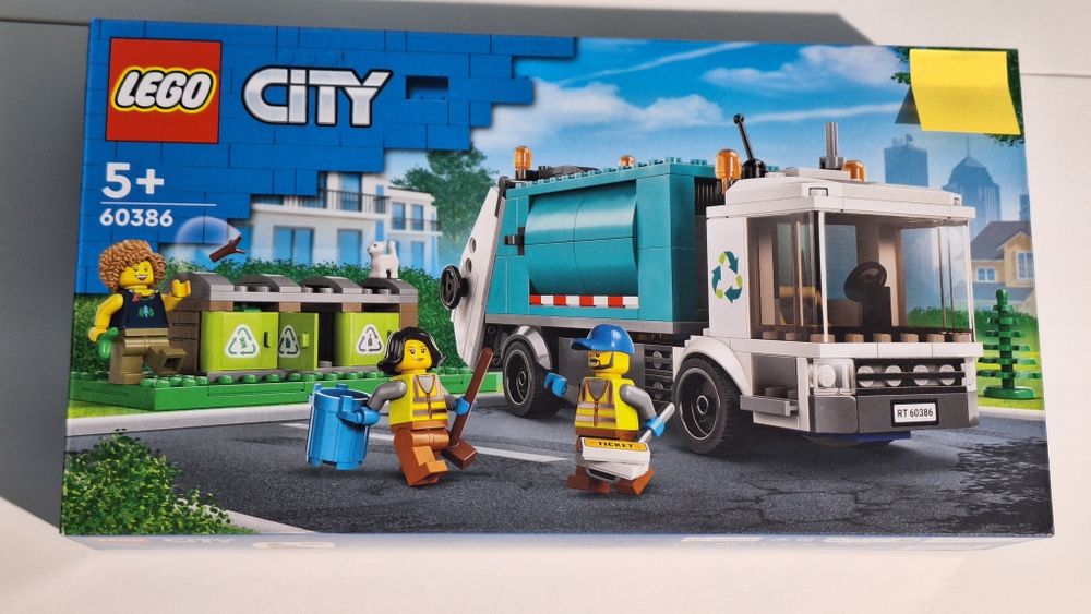 Seturi Lego noi, sigilate