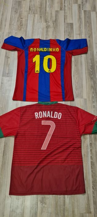 8 tricouri echipe fotbal