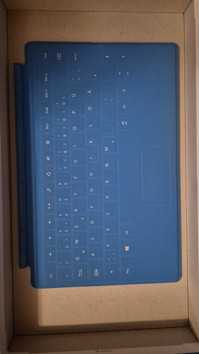 Tabletă Surface 2 cu tastatură