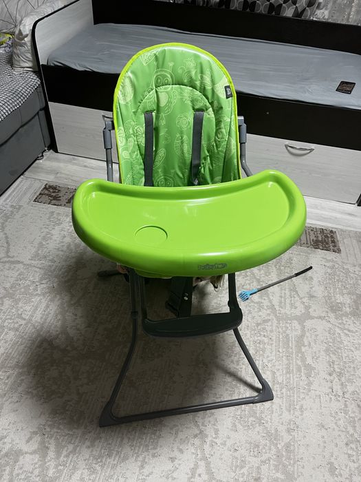 Продам 2 стульчика для кормления