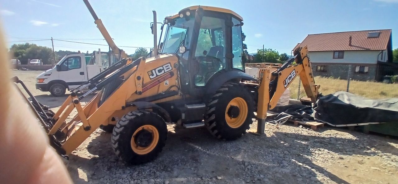 Vând jcb 3cx eco 2018 , jcb 525-67 și compactor bomag