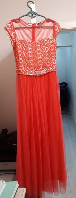 Нарядное платье.