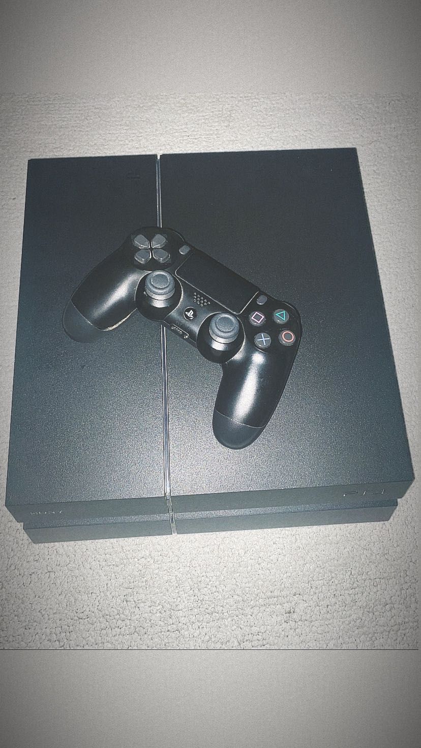 Playstation 4 + Controller (Ps4)