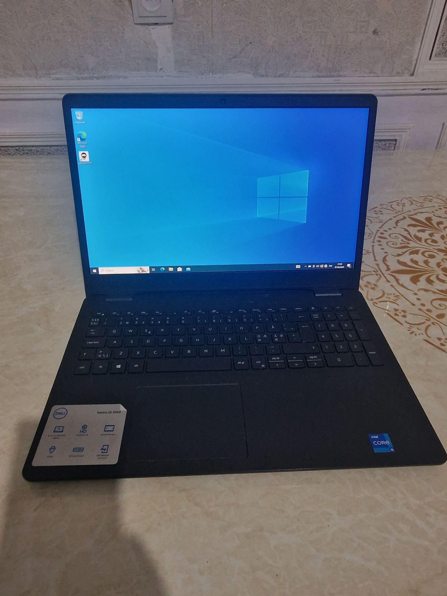 Dell Core i5-1135g7 operativka 16gb ddr4 hotira 256gb m2ssd