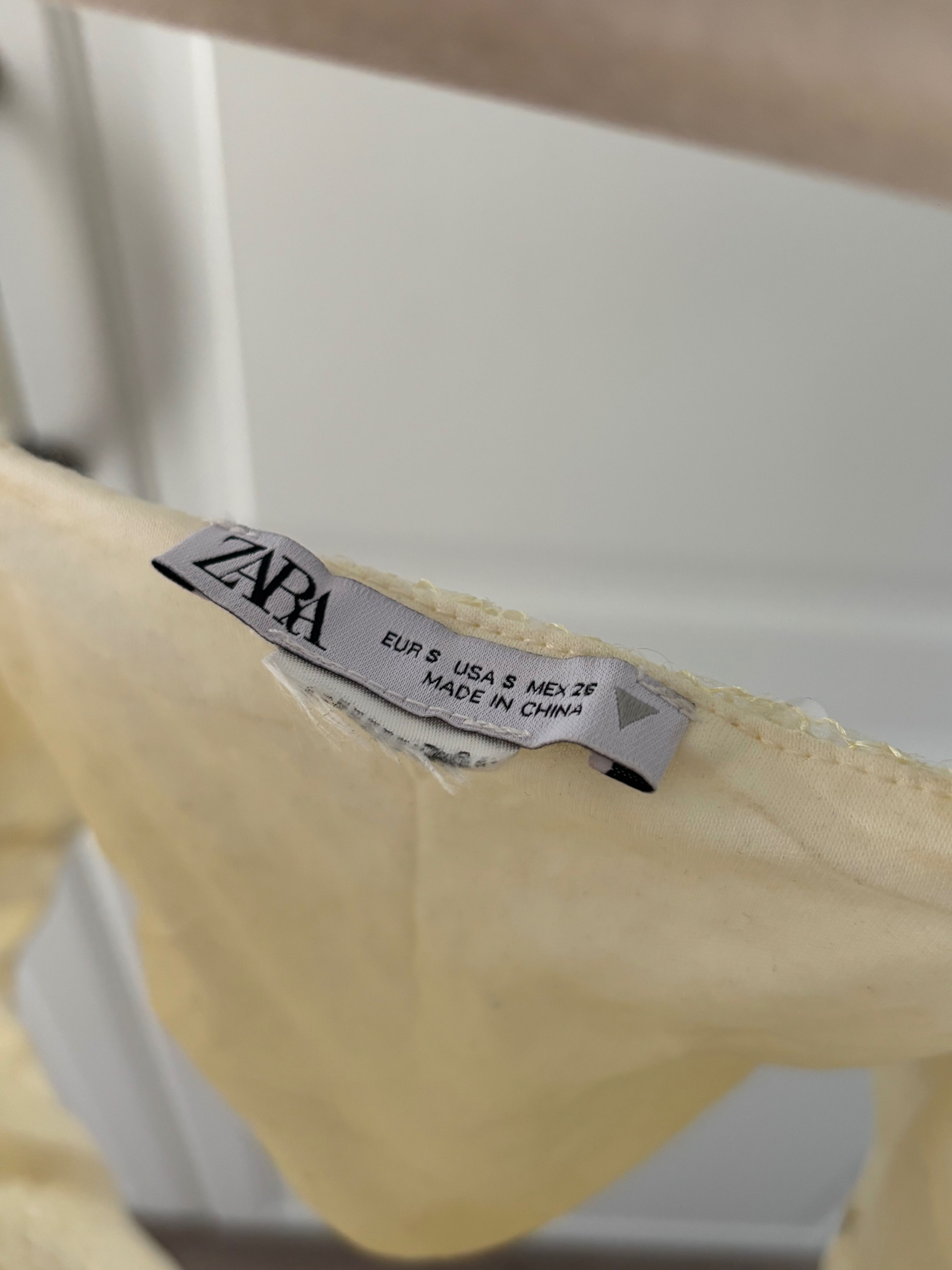Пайетен комплект топ и пола ZARA S