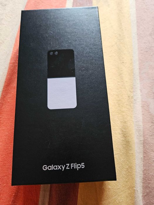 Samsung galaxy zflip 5 -256 MB /8GB  и Samsung  Z flip 7 Fe нов 128GB