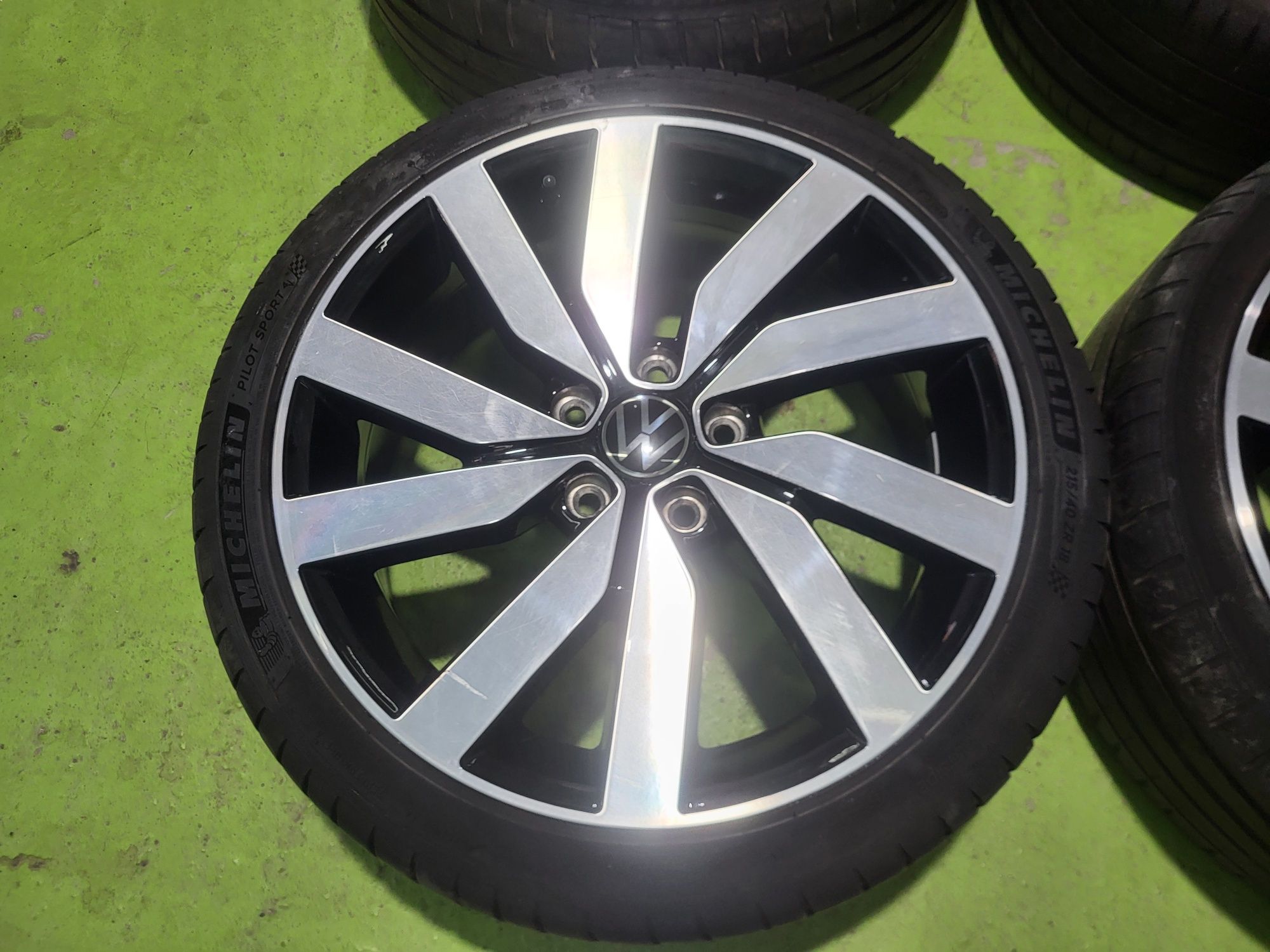 18 5x112 Vw Golf лети джанти 5х112 Мерцедес