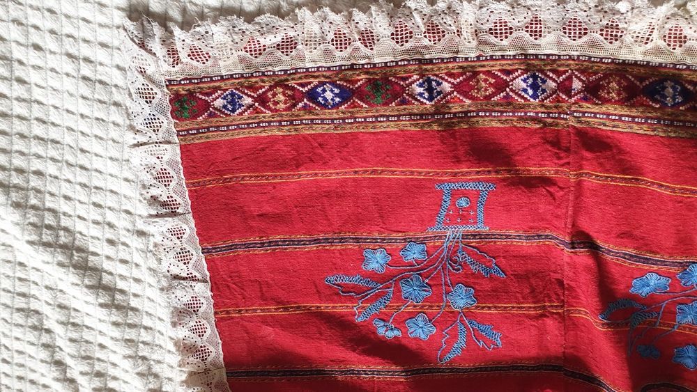 Автентична престилка от Хърцойска носия