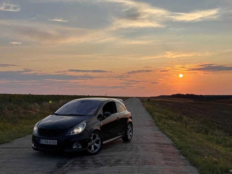 Opel Corsa D OPC 220 cai