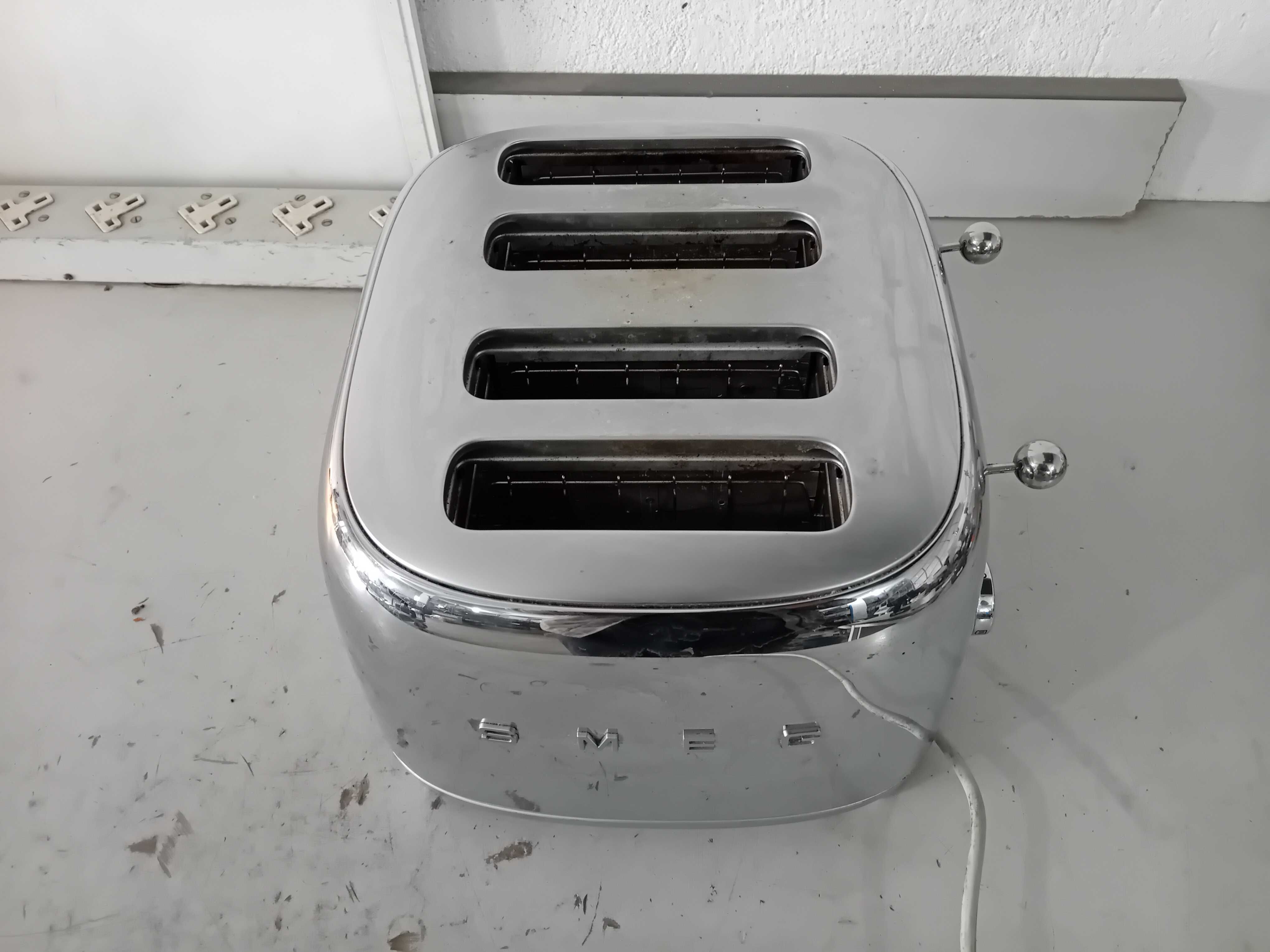 Тостер - Smeg 2100 W