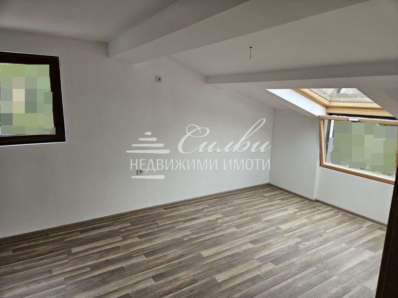 Продава се Тристаен апартамент в Шумен, Томбул джамия - 154 кв.м за 861 €/кв.м - Снимка #6