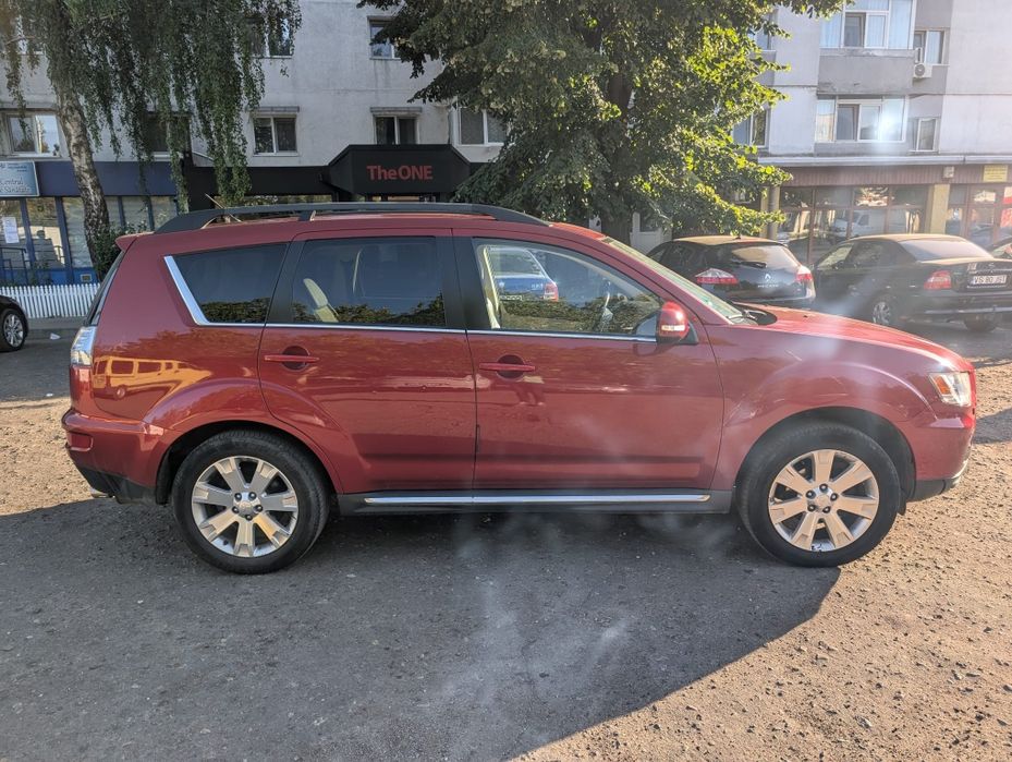 Mitsubishi Outlander 2.2 Diesel 4x4 – 7 Locuri – 2011 – EURO 5