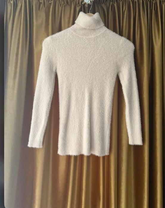 Maleta pulover pufos lana crem