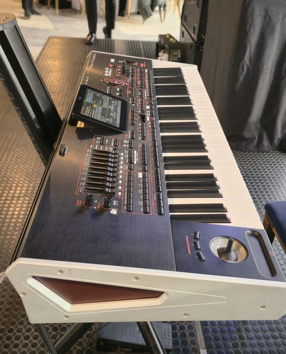 Vand Korg Pa4 X 61 /Schimb Pa5 X