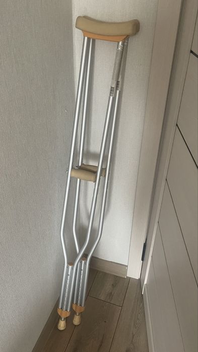 Продам костыли рост до 165-190 и вес до 120кг