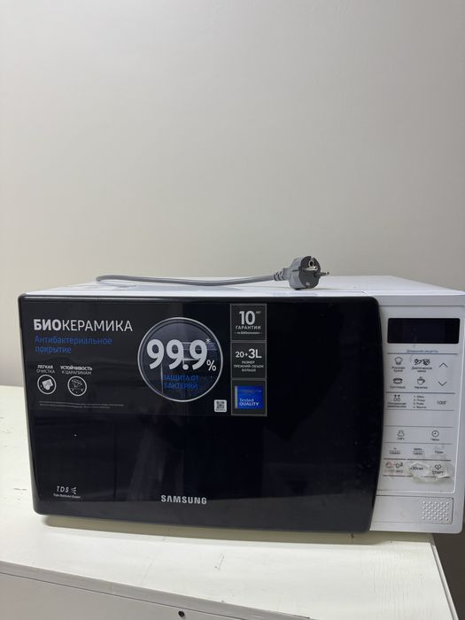 Микроволновка в отличном состоянии