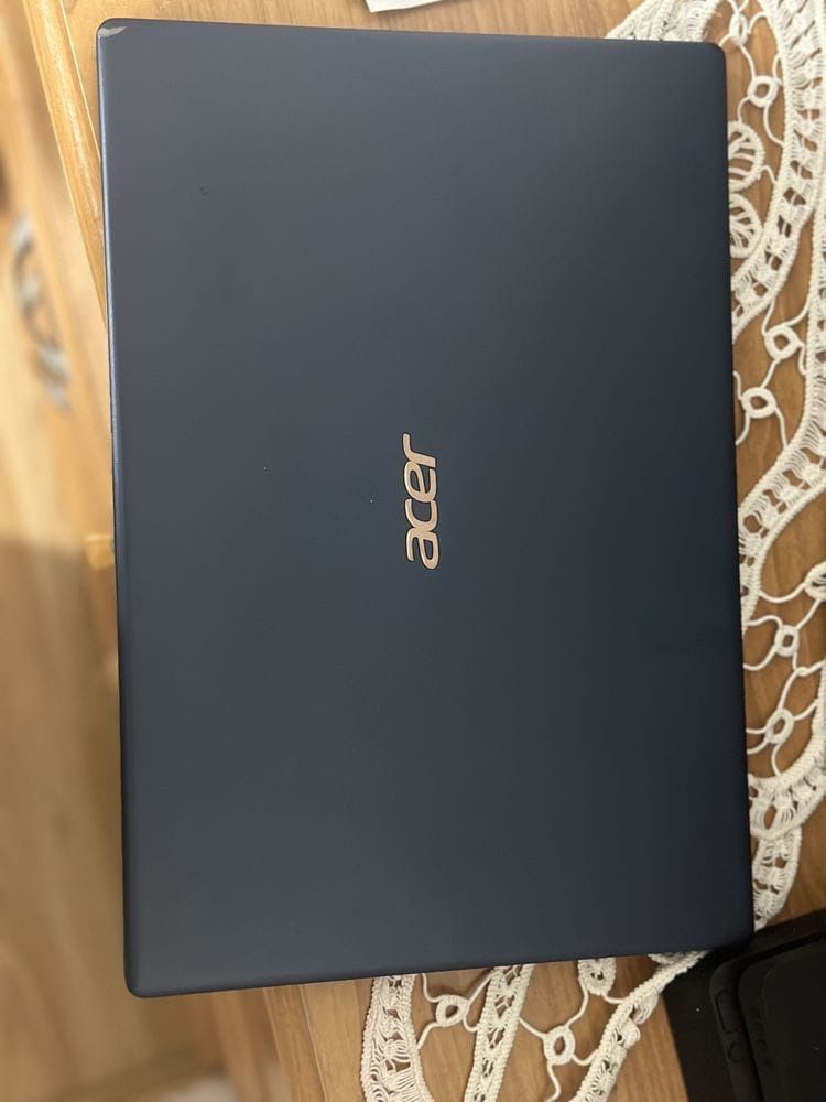 Laptop ACER SWIFT 5 cu Touch